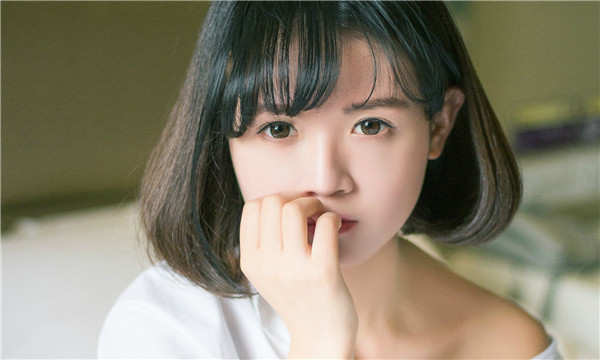 阳曲人工助孕和试管的区别，你了解吗？这两个关键词是在不孕不育家庭中经常被提及的话题，尤其对于那些渴望拥有自己孩子的父母来说，理解这些差异至关重要。人工助孕，通常指人工授精，它是在女性的排卵期，通过注射受精卵来提高受孕的几率。而试管，通常是指试管婴儿技术（IVF），它则是在实验室中通过体外受精的方式，使卵子和精子结合形成胚胎，最后移植回女性体内。简单来说，人工助孕更注重于提高受孕的机会，而试管则是借助更